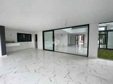 Sobrado com 4 Quartos à venda, 320m² no Distrito Industrial, Cachoeirinha