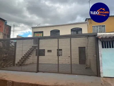 Sobrado com 5 Quartos à venda, 120m² no Setor Leste, Brasília