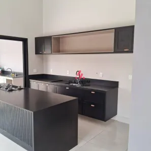 Casa de Condomínio com 3 Quartos para alugar, 200m² no Condomínio San Marco, Taubaté