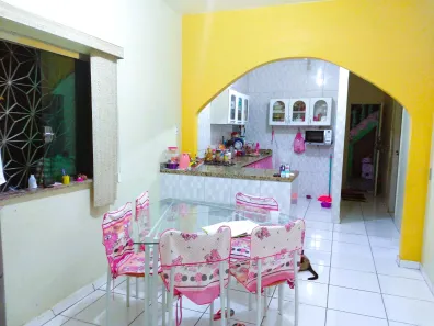 Casa com 4 Quartos à venda, 242m² no Compensa, Manaus