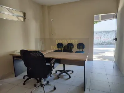 Prédio Residencial para alugar, 35m² no Centro, São Pedro da Aldeia