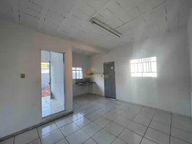 Casa com 2 Quartos para alugar, 55m² no Catalão, Divinópolis