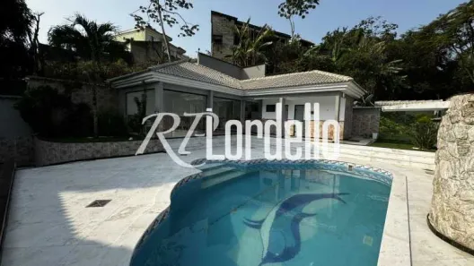 Casa de Condomínio com 4 Quartos para venda ou aluguel, 587m² no Freguesia (Jacarepaguá), Rio de Janeiro