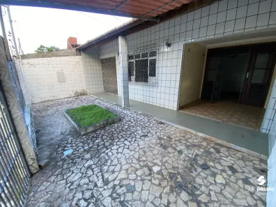 Casa com 3 Quartos para alugar, 300m² no Grageru, Aracaju