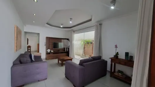 Sobrado com 3 Quartos à venda, 300m² no Vila São Geraldo, Taubaté