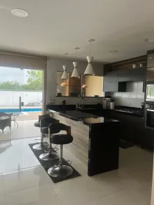Casa de Condomínio com 3 Quartos para alugar, 180m² no Ogiva, Cabo Frio