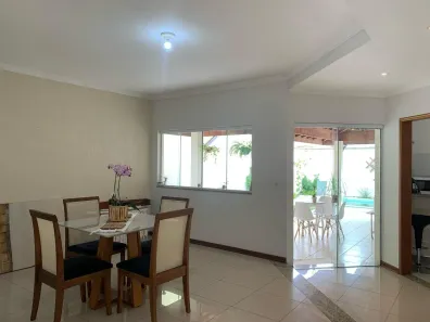 Casa de Condomínio com 3 Quartos para venda ou aluguel, 220m² no Caminho Novo, Tremembé