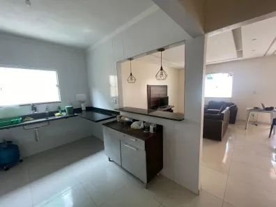 Casa com 3 Quartos para venda ou aluguel, 180m² no Arembepe (Abrantes), Camaçari