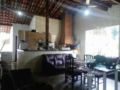 Fazenda/Sítio com 3 Quartos à venda, 244m² no Centro, Piratininga