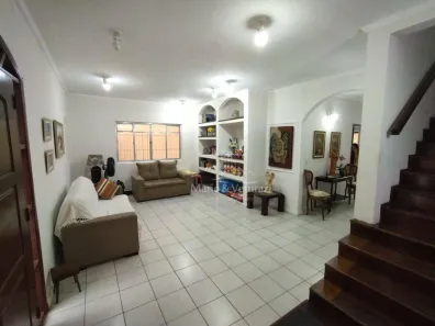 Sobrado com 3 Quartos à venda, 222m² no Jardim Helena Maria, Guarujá