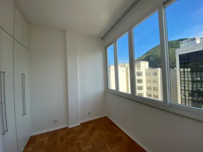 Apartamento com 2 Quartos para alugar, 67m² no Copacabana, Rio de Janeiro