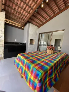 Casa de Condomínio com 3 Quartos para alugar, 160m² no , Bananeiras