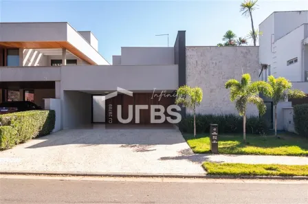 Casa de Condomínio com 4 Quartos à venda, 250m² no Jardins Verona, Goiânia