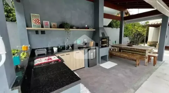 Casa com 3 Quartos para alugar, 170m² no Cuiabá, Petrópolis