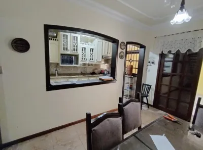 Casa com 3 Quartos para alugar, 300m² no Igara, Canoas