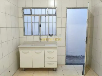 Casa com 1 Quarto para alugar, 47m² no Jardim Imperador, Suzano