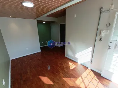 Casa com 2 Quartos para alugar, 90m² no Santo Antônio, Belo Horizonte