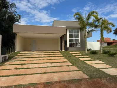 Casa de Condomínio com 3 Quartos à venda, 170m² no Jardim Ninho Verde II, Pardinho