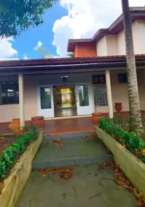Casa de Condomínio com 5 Quartos à venda, 350m² no Adrianópolis, Manaus