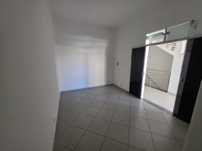 Ponto Comercial para alugar, 25m² no Santa Tereza, Belo Horizonte