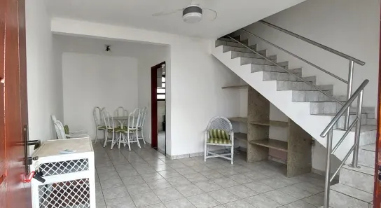 Casa de Condomínio com 2 Quartos à venda, 66m² no Jardim Las Palmas, Guarujá