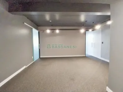 Sala Comercial à venda, 34m² no Centro, Caxias do Sul