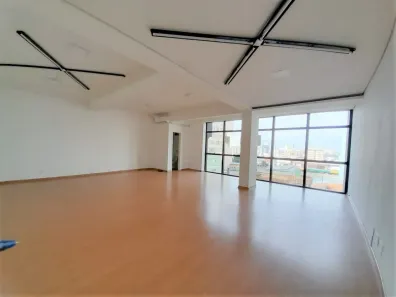 Sala Comercial à venda, 67m² no São Pelegrino, Caxias do Sul