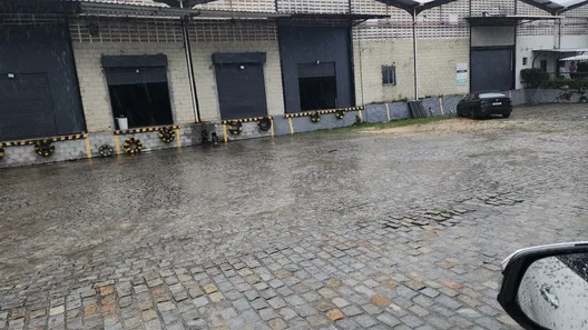 Galpão/Depósito/Armazém para alugar, 4000m² no Buraquinho, Lauro de Freitas