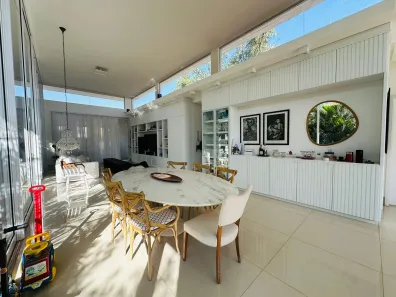 Casa de Condomínio com 4 Quartos à venda, 220m² no Jardins Verona, Goiânia