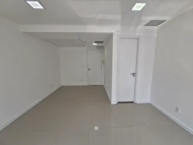 Sala Comercial para alugar, 26m² no Barra Olímpica, Rio de Janeiro