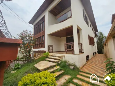 Casa com 8 Quartos para alugar, 640m² no Santa Tereza, Belo Horizonte