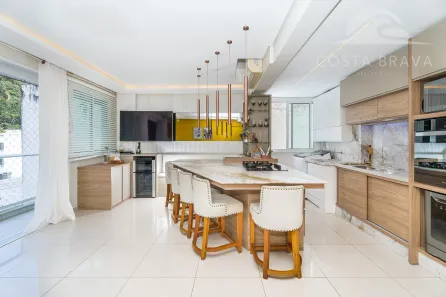 Apartamento com 3 Quartos à venda, 86m² no Caiobá, Matinhos