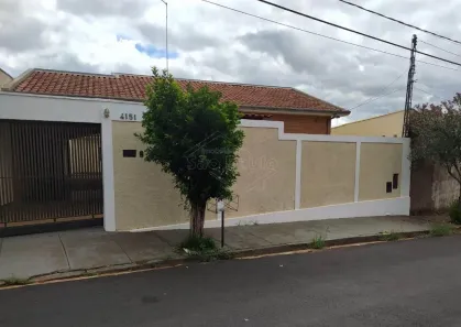 Casa com 4 Quartos à venda, 223m² no Vila Yamada, Araraquara