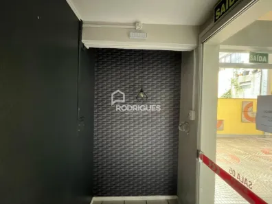 Sala Comercial para alugar, 70m² no Centro, Portão