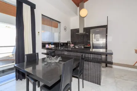 Sobrado com 5 Quartos para alugar, 900m² no Barra da Tijuca, Rio de Janeiro