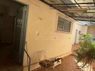 Casa com 3 Quartos à venda, 147m² no Centro, Araraquara