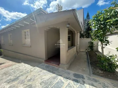 Casa com 4 Quartos para alugar, 150m² no Santa Efigênia, Belo Horizonte