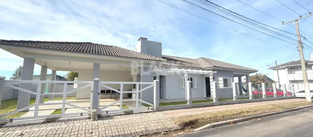 Casas à venda em Torres, RS - Viva Real