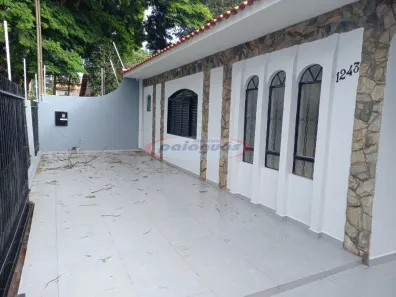 Casa com 3 Quartos para alugar, 238m² no Jardim Panorama, Sarandi