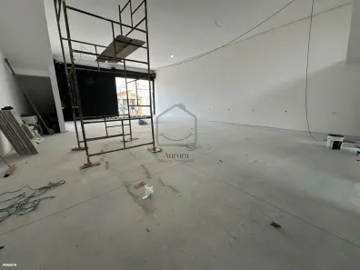 Sala Comercial para alugar, 300m² no Vila Amorim, Suzano