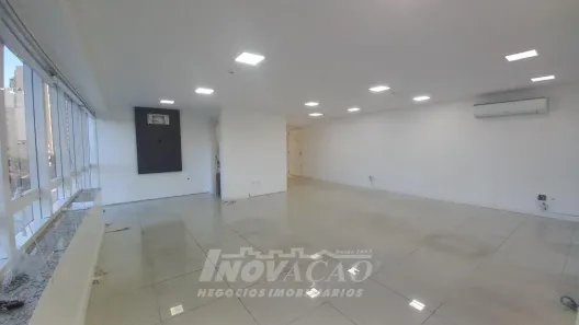 Sala Comercial para alugar, 65m² no Exposição, Caxias do Sul