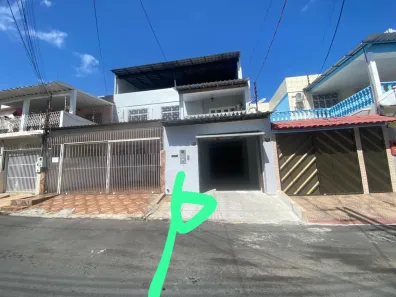 Sobrado com 4 Quartos para alugar, 400m² no Adrianópolis, Manaus