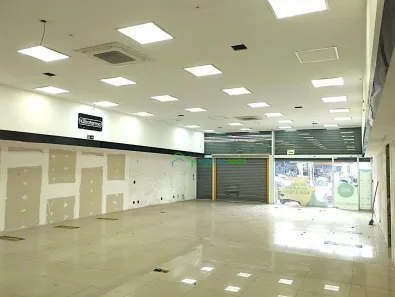 Ponto Comercial para alugar, 300m² no Vila Silva Ribeiro, Carapicuíba
