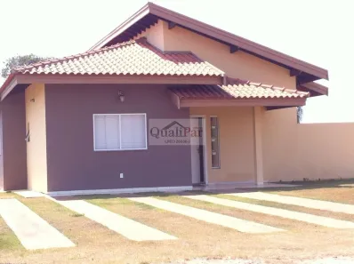 Casa de Condomínio com 3 Quartos à venda, 133m² no Centro, Paranapanema