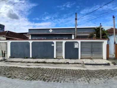 Casa com 3 Quartos para alugar, 10m² no Centro, Nova Iguaçu