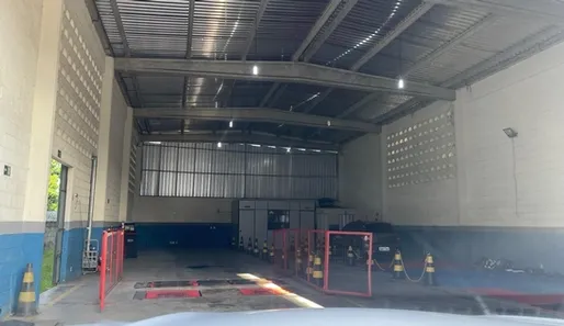 Galpão/Depósito/Armazém com 2 Quartos à venda, 300m² no Recreio Ipitanga, Lauro de Freitas