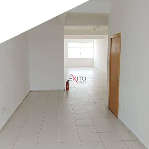 Prédio Comercial para alugar, 121m² no Vila Santa Terezinha, Várzea Paulista