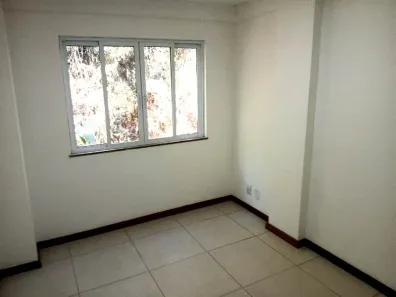 Apartamento com 2 Quartos para alugar, 62m² no Pedro do Rio, Petrópolis