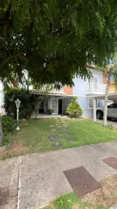Casa de Condomínio com 3 Quartos à venda, 220m² no Itapuã, Salvador