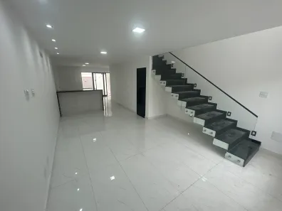 Casa de Condomínio com 3 Quartos à venda, 140m² no Campo Grande, Rio de Janeiro